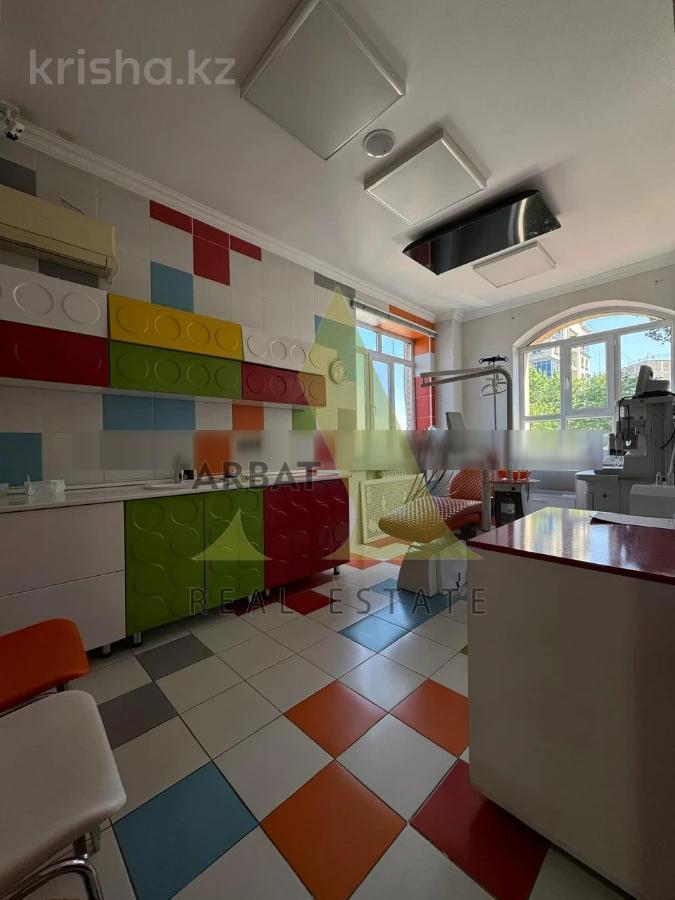 Фото Медцентры и аптеки, 60 м²