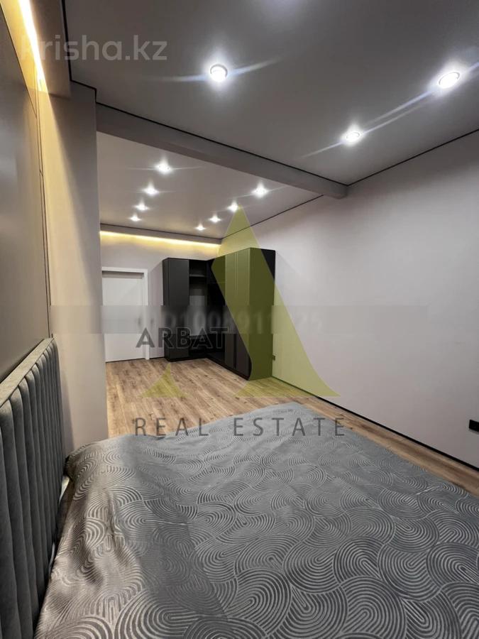 Фото Квартира, 5 комн, 227 м², 1/5 эт.