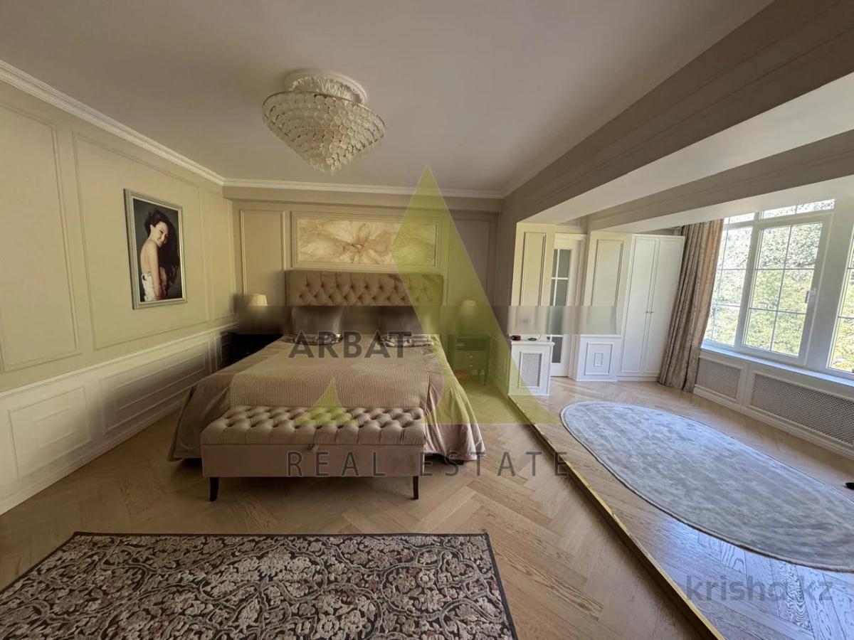 Фото Квартира, 3 комн, 138 м², 4/4 эт., 1978 г.п.