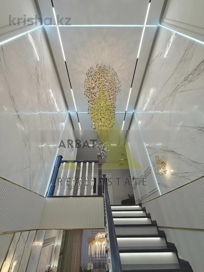 Фото Отдельный дом, 6 комн, 650м²