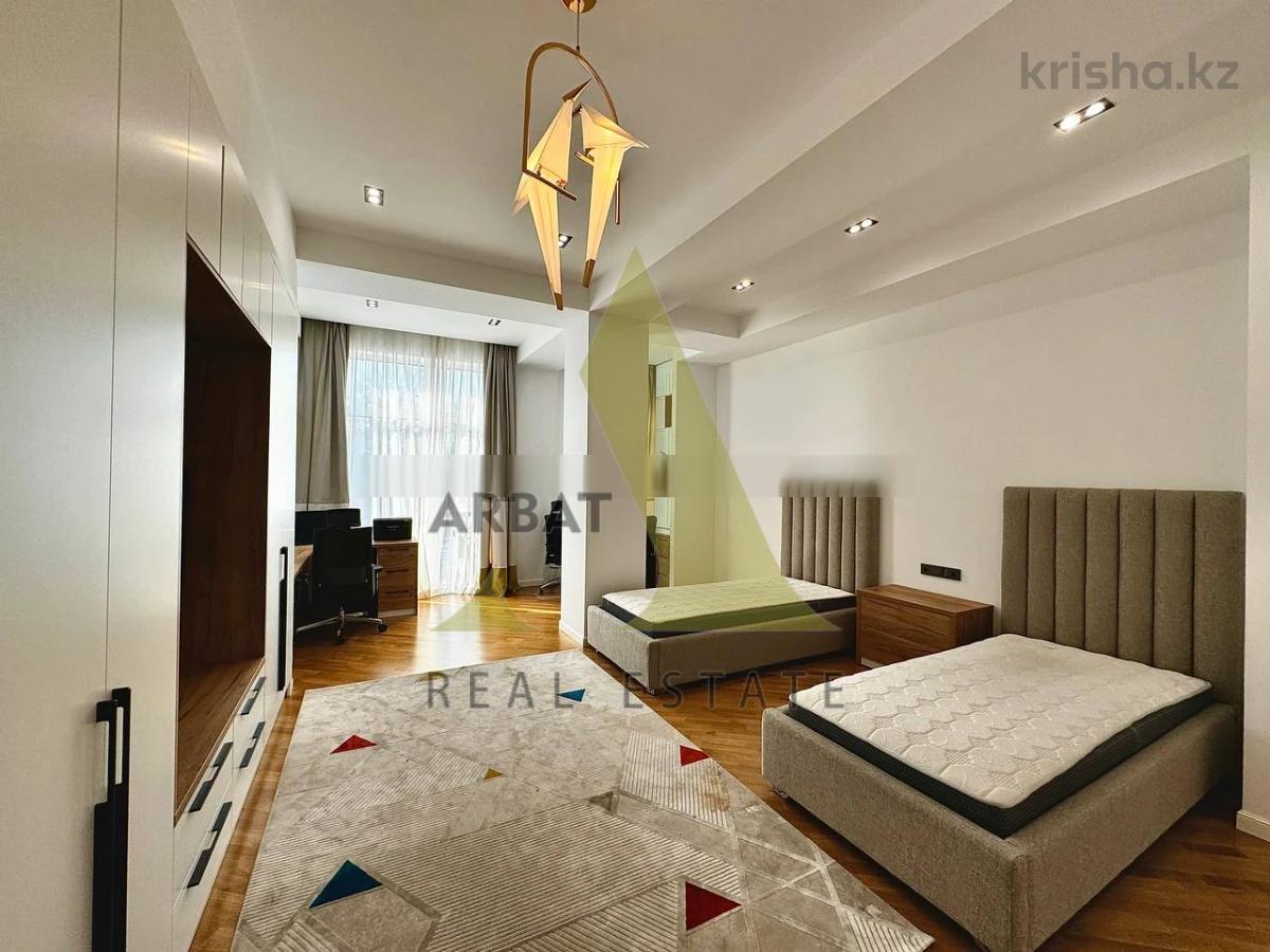 Фото Квартира, 4 комн, 210 м², 2/3 эт., 2020 г.п.