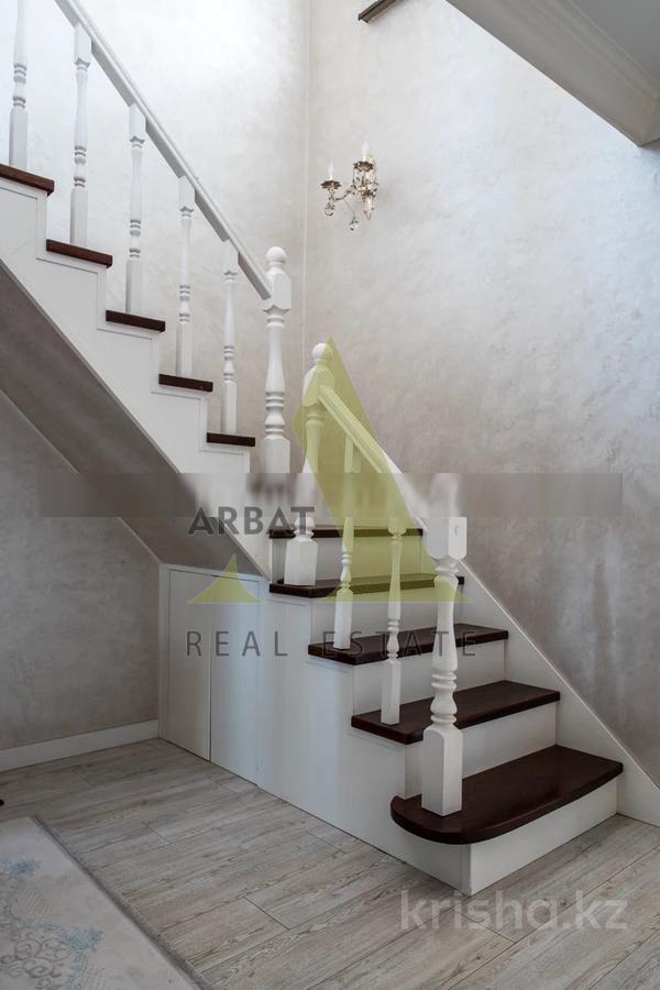 Фото Отдельный дом, 5 комн, 290м²