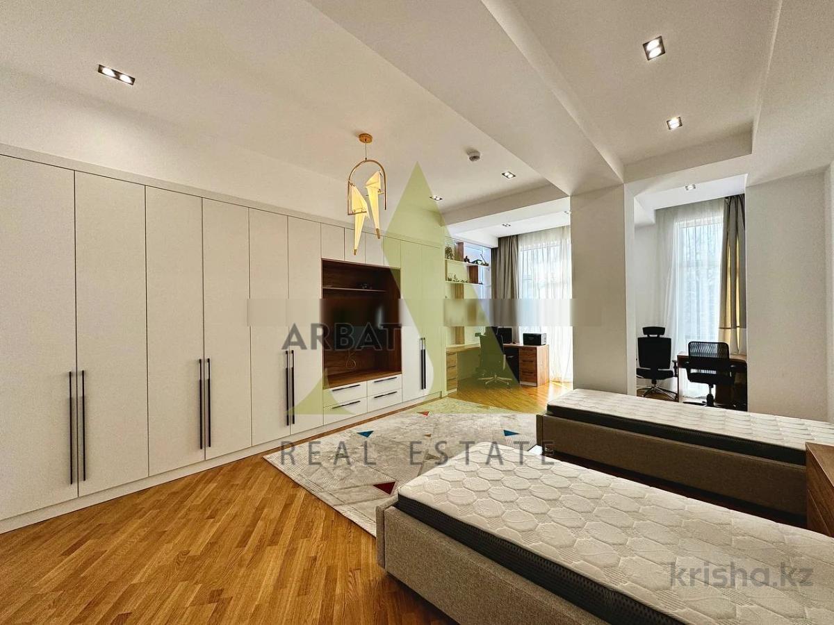 Фото Квартира, 4 комн, 210 м², 2/3 эт., 2020 г.п.
