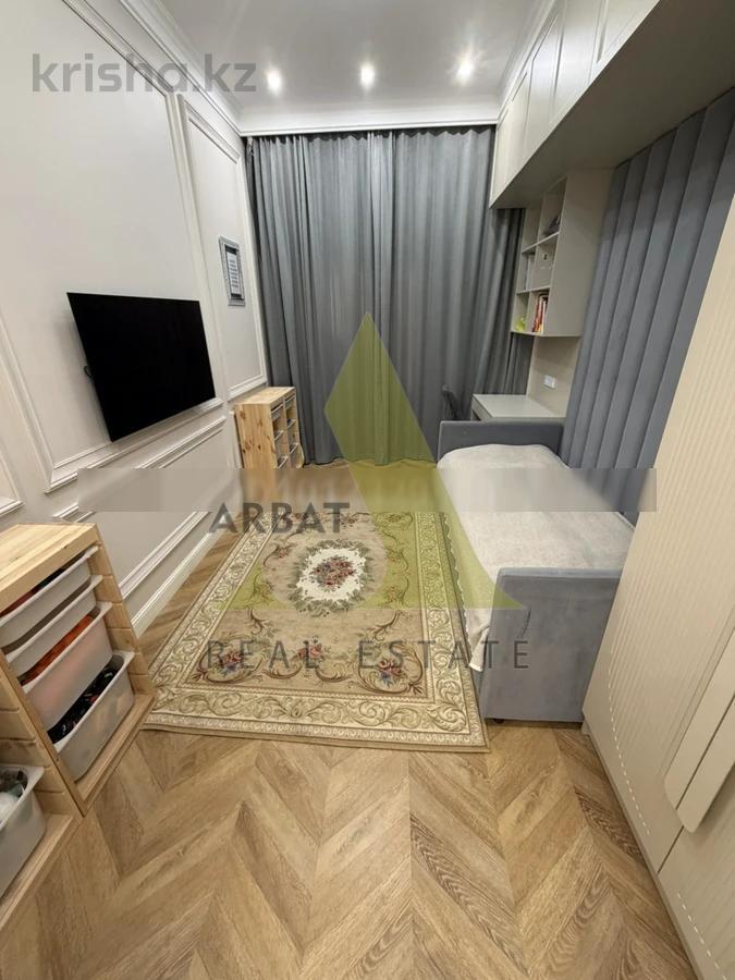 Фото Квартира, 5 комн, 160 м², 3/6 эт., 2017 г.п.