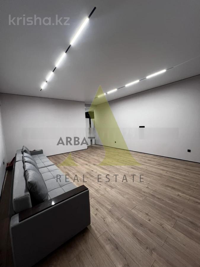 Фото Квартира, 5 комн, 227 м², 1/5 эт.