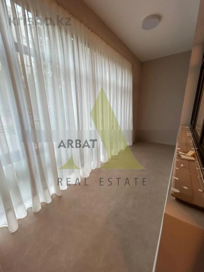 Фото Квартира, 4 комн, 150 м², 1/6 эт., 2012 г.п.