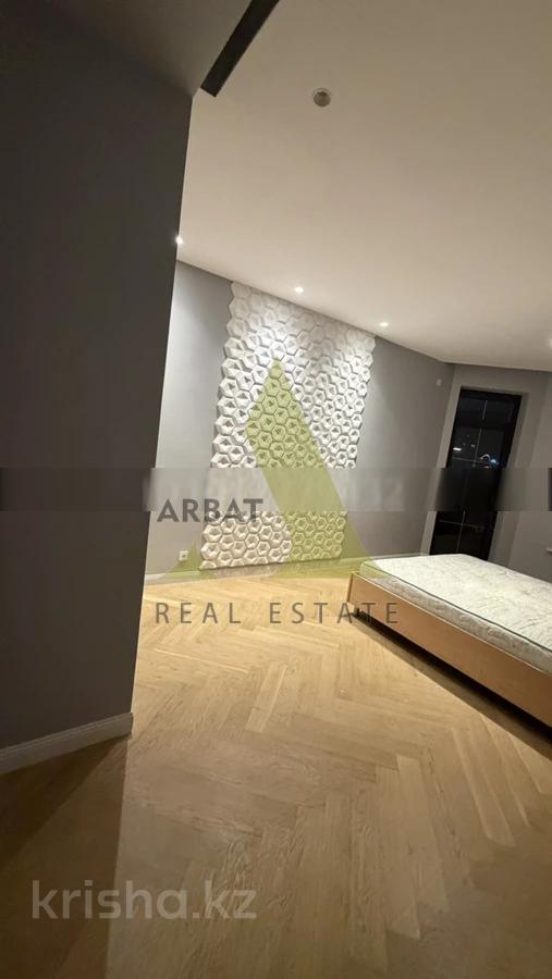 Фото Квартира, 4 комн, 220 м², 5/7 эт., 2018 г.п.