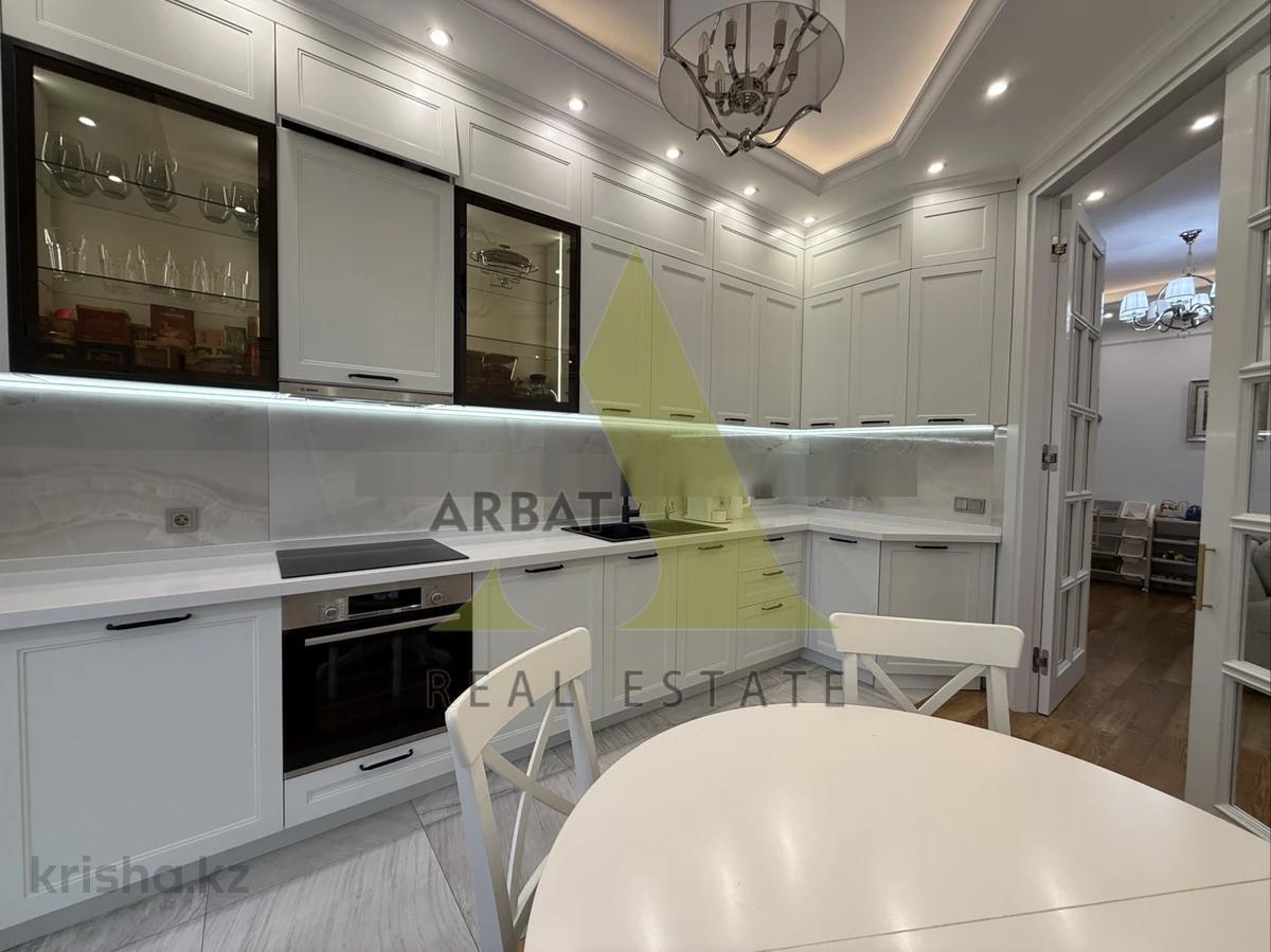 Фото Квартира, 4 комн, 158 м², 4/6 эт., 2007 г.п.