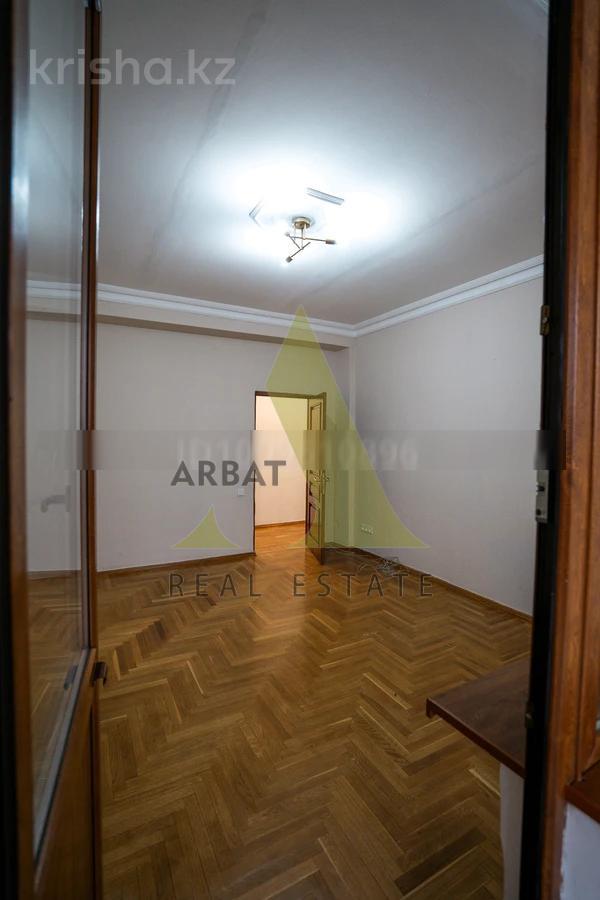 Фото Квартира, 5 комн, 226.2 м², 1/6 эт., 1996 г.п.
