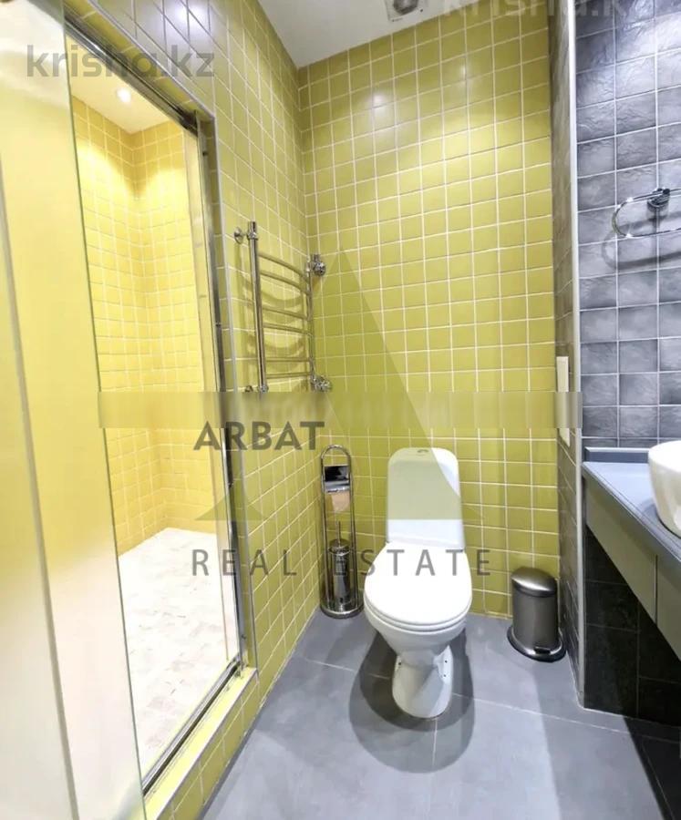 Фото Квартира, 4 комн, 210 м², 1/6 эт.
