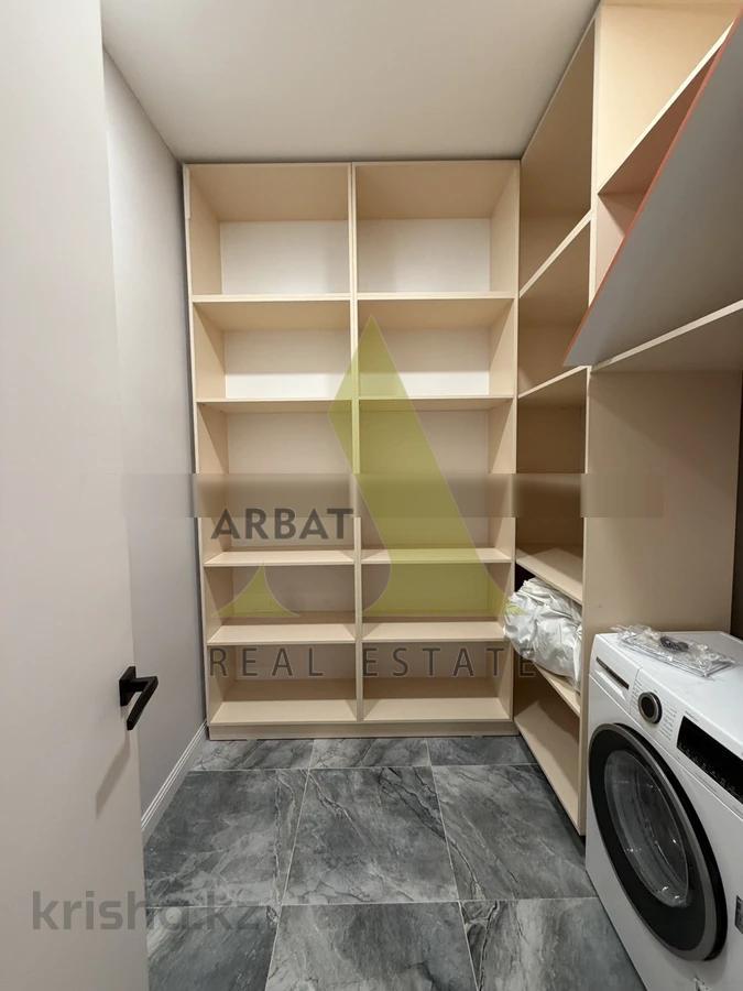 Фото Квартира, 6 комн, 380 м², 1/3 эт.