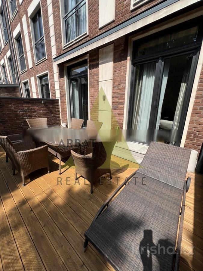 Фото Квартира, 5 комн, 185 м², 4 эт.