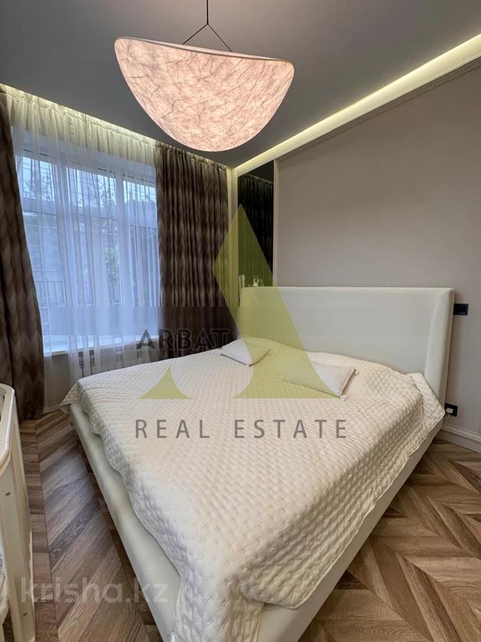 Фото Квартира, 3 комн, 80 м², 1/3 эт.