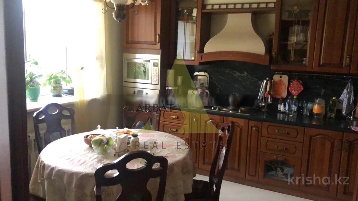 Фото Квартира, 5 комн, 175 м², 2/5 эт., 2005 г.п.