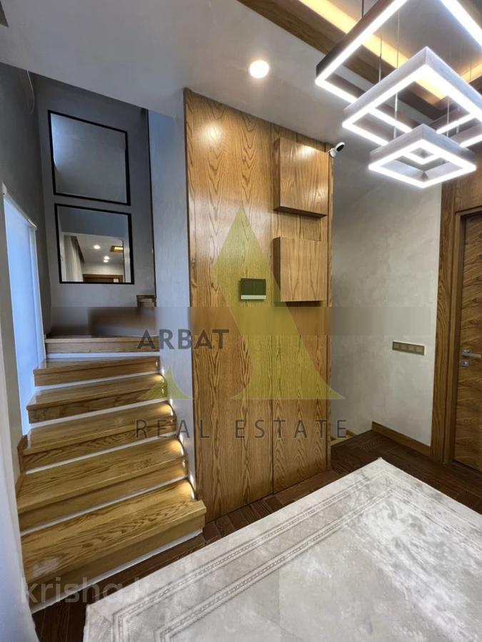 Фото Квартира, 7 комн, 370 м², 4 эт.
