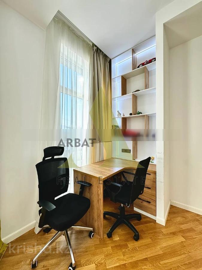 Фото Квартира, 4 комн, 210 м², 2/3 эт., 2020 г.п.