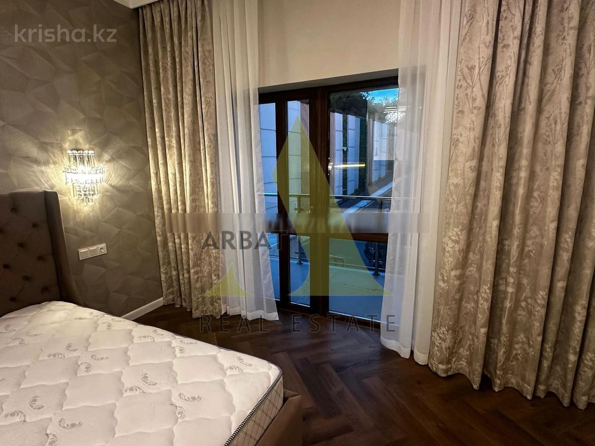 Фото Квартира, 3 комн, 111 м², 2/3 эт.