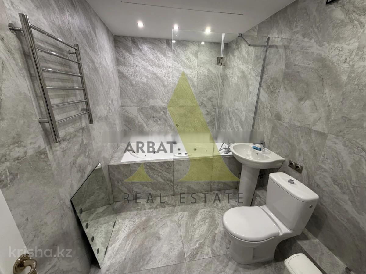 Фото Квартира, 4 комн, 185 м², 4/5 эт.