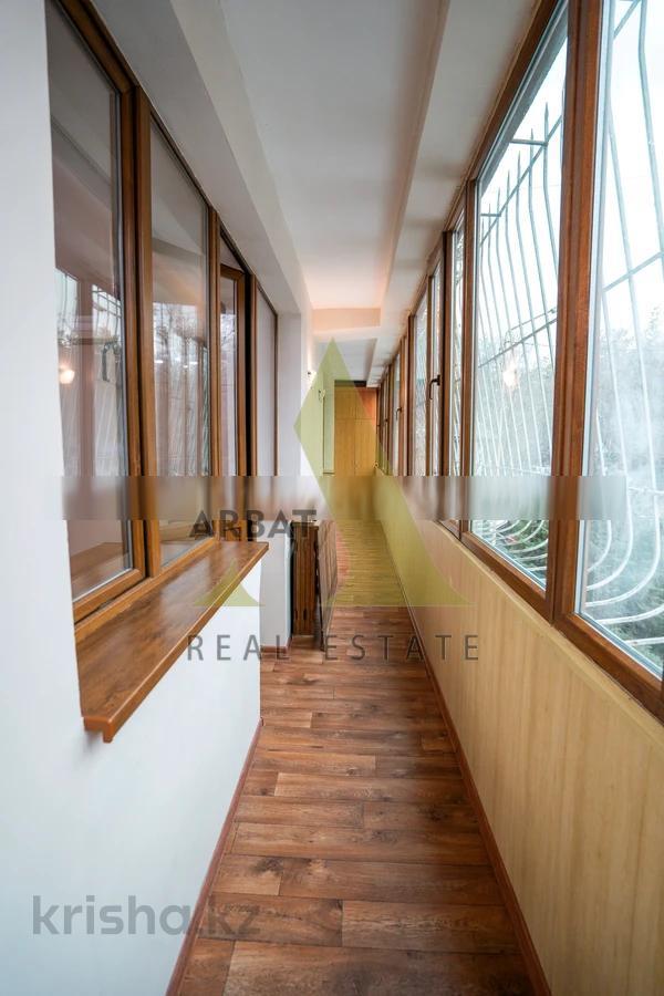 Фото Квартира, 5 комн, 226.2 м², 1/6 эт., 1996 г.п.
