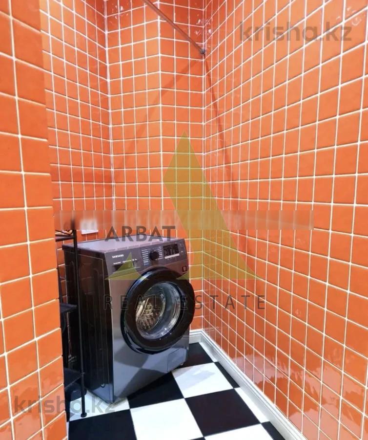 Фото Квартира, 4 комн, 210 м², 1/6 эт.