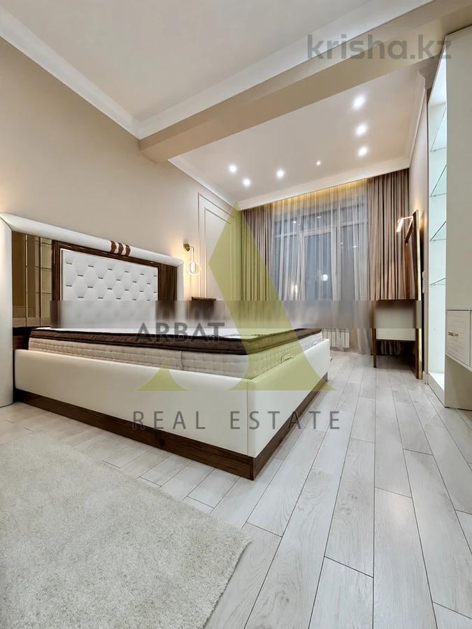Фото Квартира, 3 комн, 110 м², 3/6 эт.