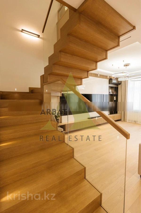Фото Квартира, 6 комн, 340 м², 6/6 эт., 2013 г.п.