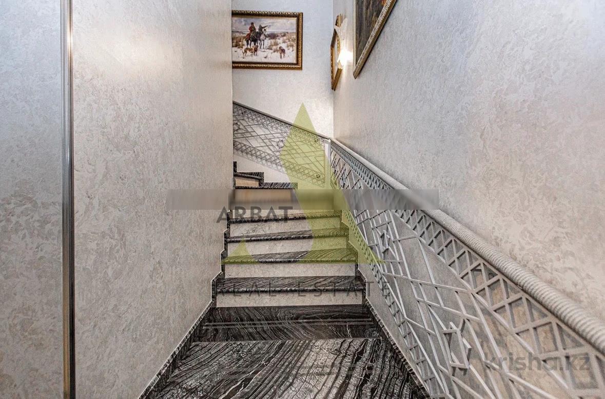 Фото Отдельный дом, 6 комн, 700м²
