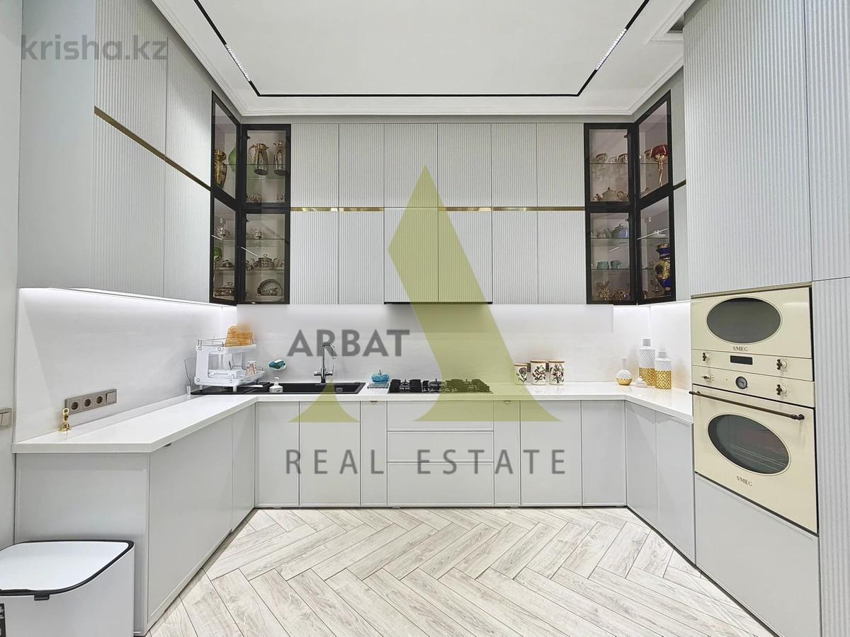 Фото Отдельный дом, 6 комн, 650м²