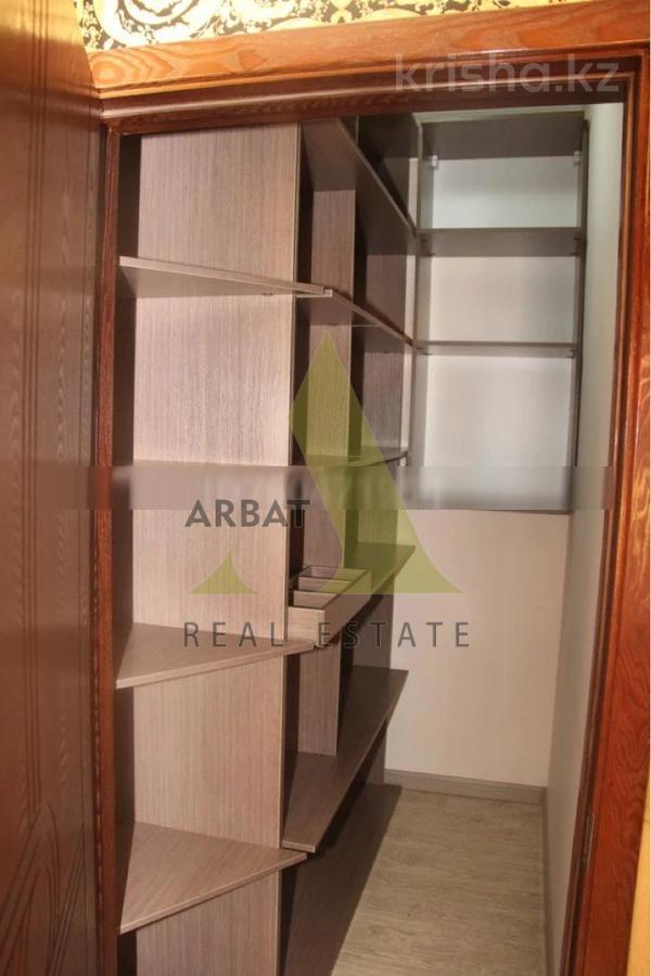 Фото Квартира, 11 комн, 420 м², 3/4 эт., 2011 г.п.