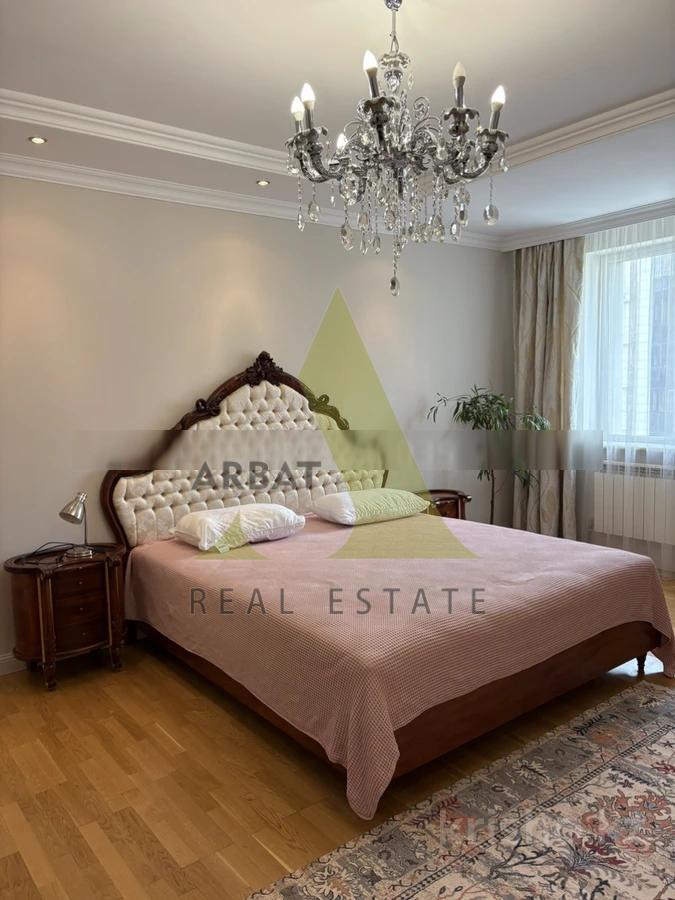 Фото Квартира, 4 комн, 140 м², 7/9 эт.