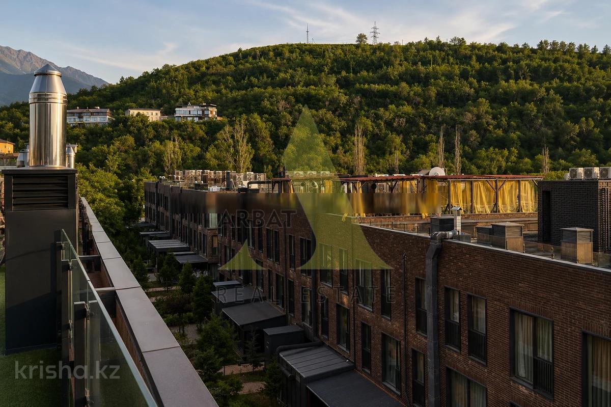 Фото Квартира, 3 комн, 101 м², 1/3 эт.