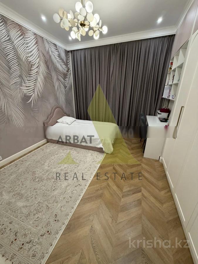 Фото Квартира, 5 комн, 160 м², 3/6 эт., 2017 г.п.