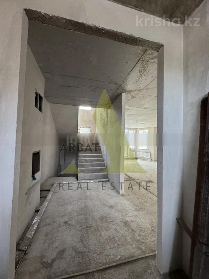 Фото Квартира, 8 комн, 600 м², 3 эт., 2017 г.п.