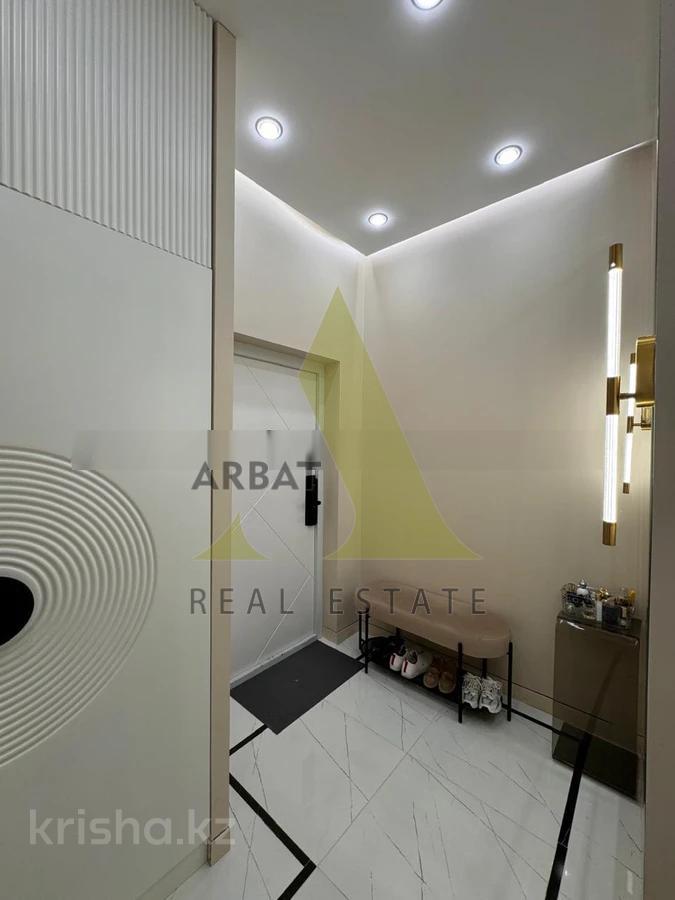Фото Квартира, 3 комн, 80 м², 1/3 эт.
