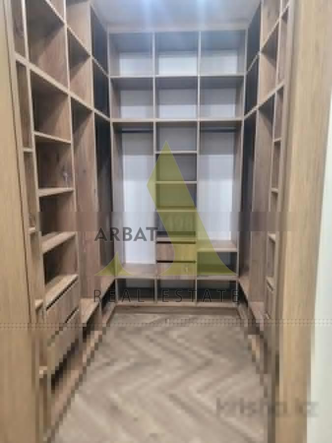 Фото Квартира, 5 комн, 250 м², 1/5 эт., 2025 г.п.