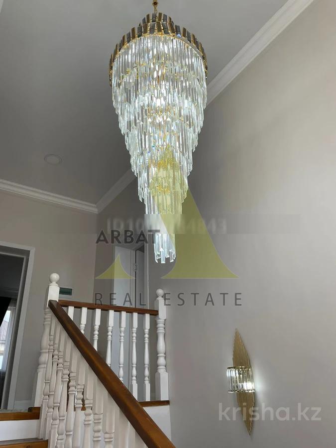 Фото Отдельный дом, 7 комн, 300м²