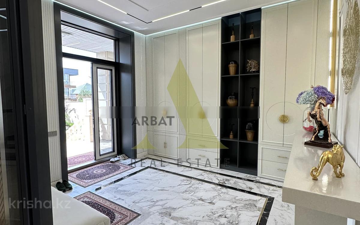 Фото Отдельный дом, 7 комн, 650м²