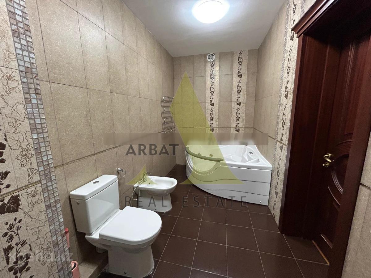 Фото Квартира, 5 комн, 228.5 м², 4/12 эт., 2008 г.п.