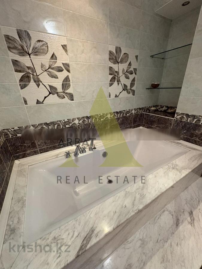 Фото Квартира, 4 комн, 140 м², 7/9 эт.