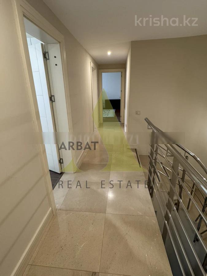 Фото Квартира, 5 комн, 220 м², 2 эт., 2007 г.п.