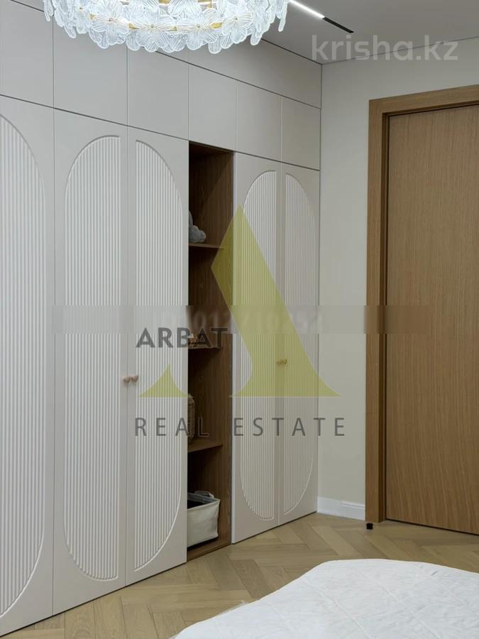 Фото Квартира, 5 комн, 210 м², 2/6 эт., 2013 г.п.