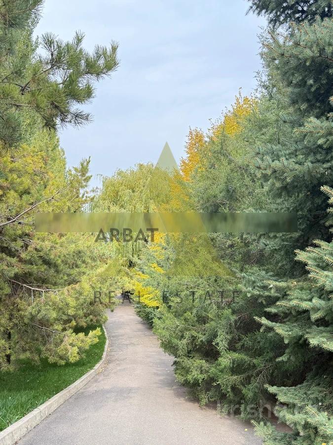 Фото Отдельный дом, 8 комн, 1300м²