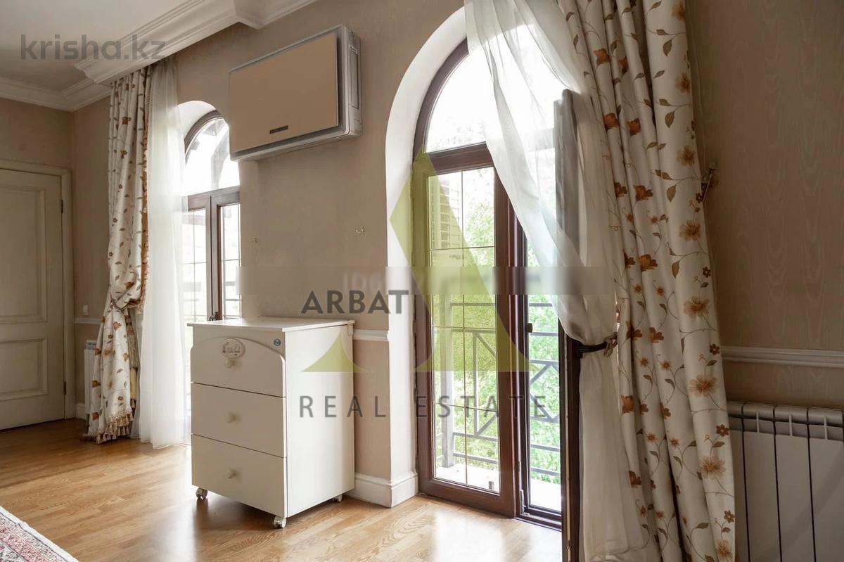 Фото Квартира, 8 комн, 433 м², 3/4 эт., 2011 г.п.