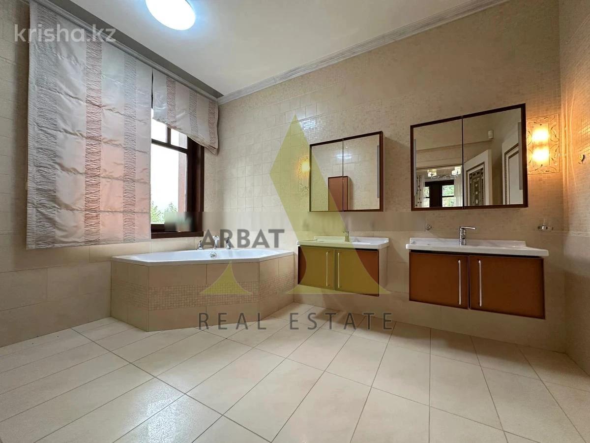 Фото Квартира, 5 комн, 450 м², 3/4 эт., 2009 г.п.