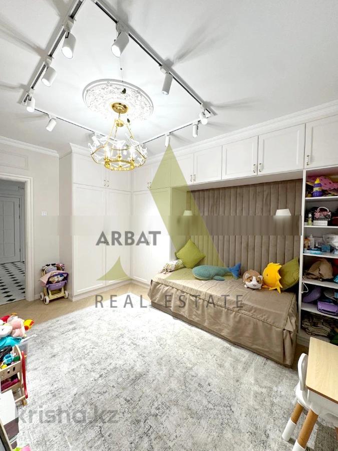 Фото Квартира, 3 комн, 138 м², 4/4 эт., 1978 г.п.