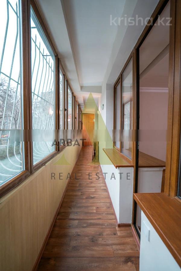 Фото Квартира, 5 комн, 226.2 м², 1/6 эт., 1996 г.п.