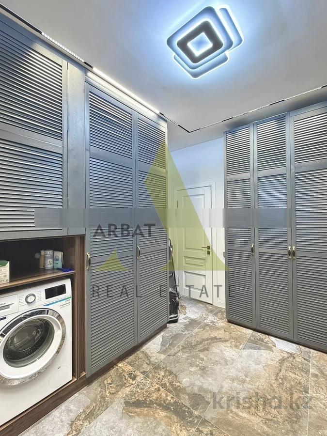 Фото Отдельный дом, 6 комн, 650м²