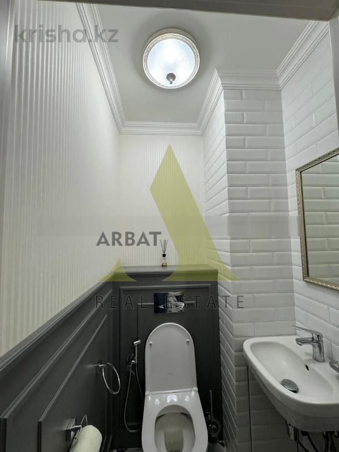 Фото Квартира, 3 комн, 138 м², 4/4 эт., 1978 г.п.