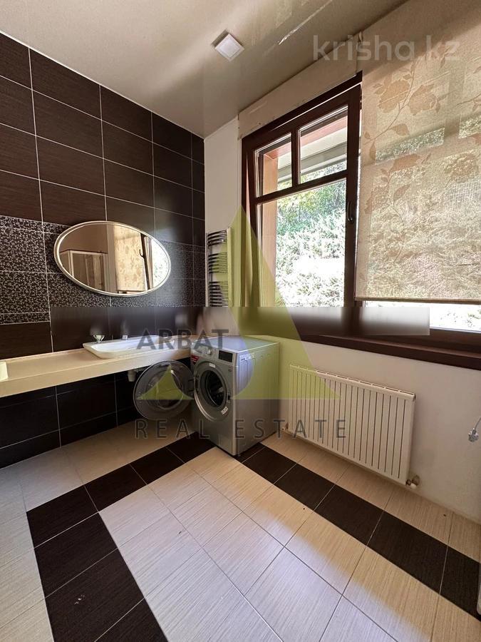 Фото Квартира, 4 комн, 216 м², 4/4 эт., 2009 г.п.