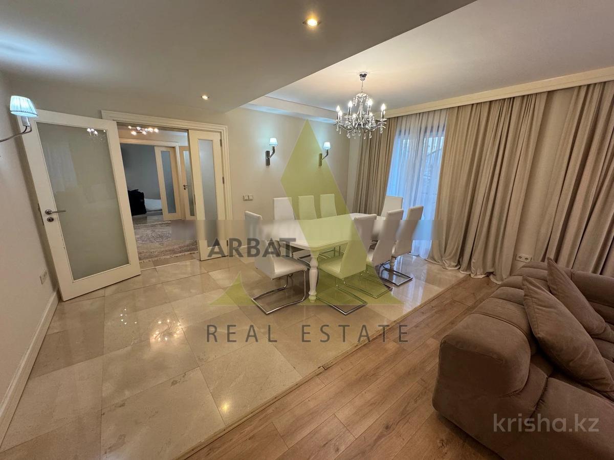Фото Квартира, 5 комн, 220 м², 2 эт.